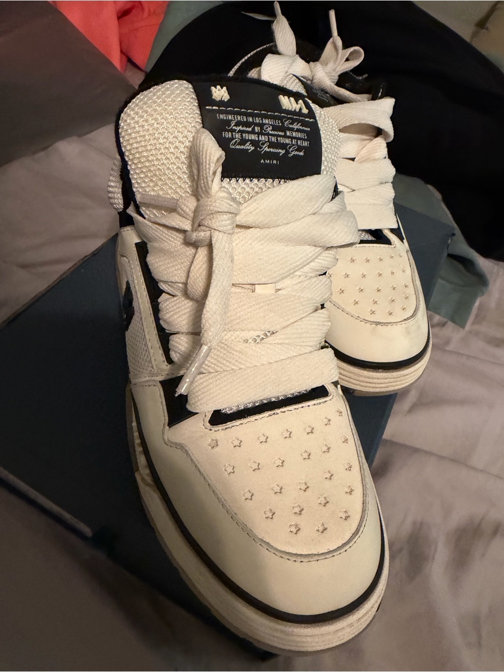 AMIRI Men’s White and Black Star-Detail Low-Top Sneakers